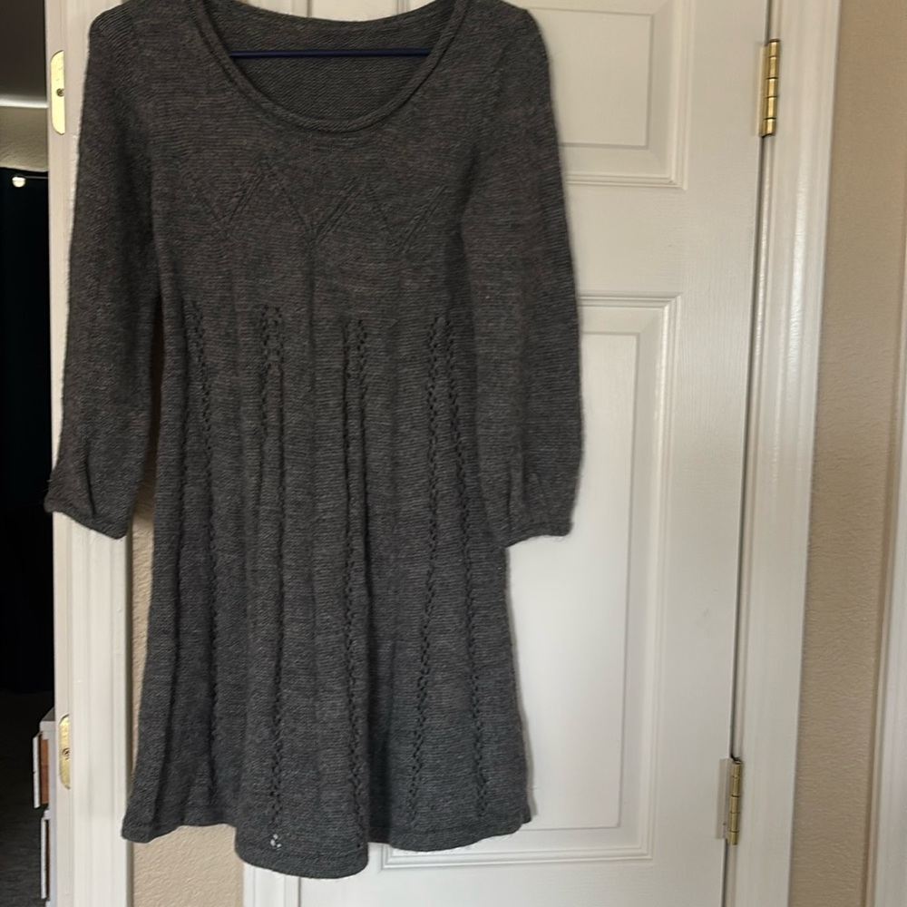 Size M lady grey sweater dress